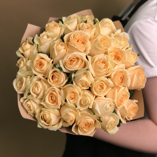 Букет із 35 кремових троянд 702 фото