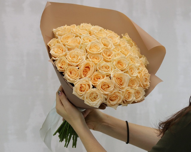Букет із 51 кремової троянди 201 фото