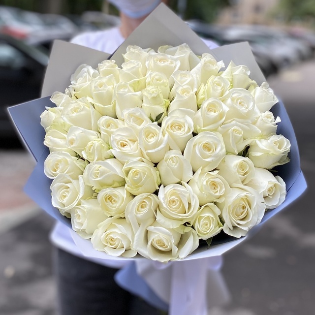 51 біла троянда Преміум 77 фото